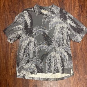 Tommy Bahama 100% silk Hawaiian Shirt XL